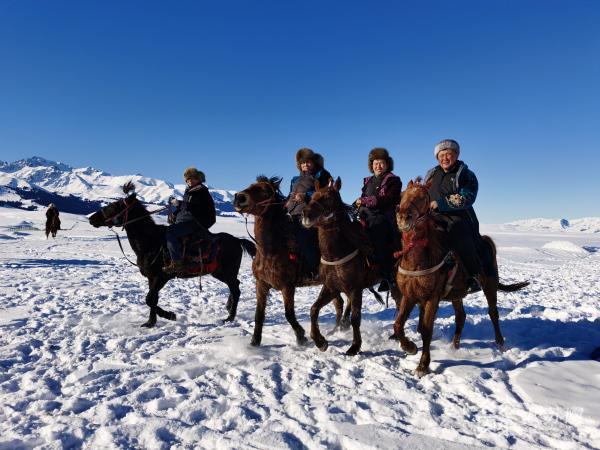 “追着雪花看天博新疆”：江苏助力伊犁将“冷”资源打造成“热”旅游(图1)